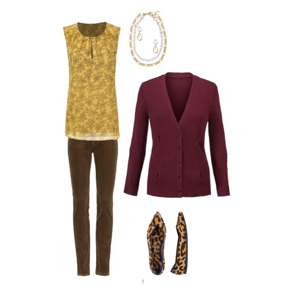 📸 Catch Cardigan CAbi - Picture 6 of 11